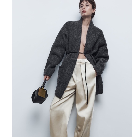 METAL PLATE LEATHER SHOULDER BAG ECRU COLOR - Picture 3 of 13